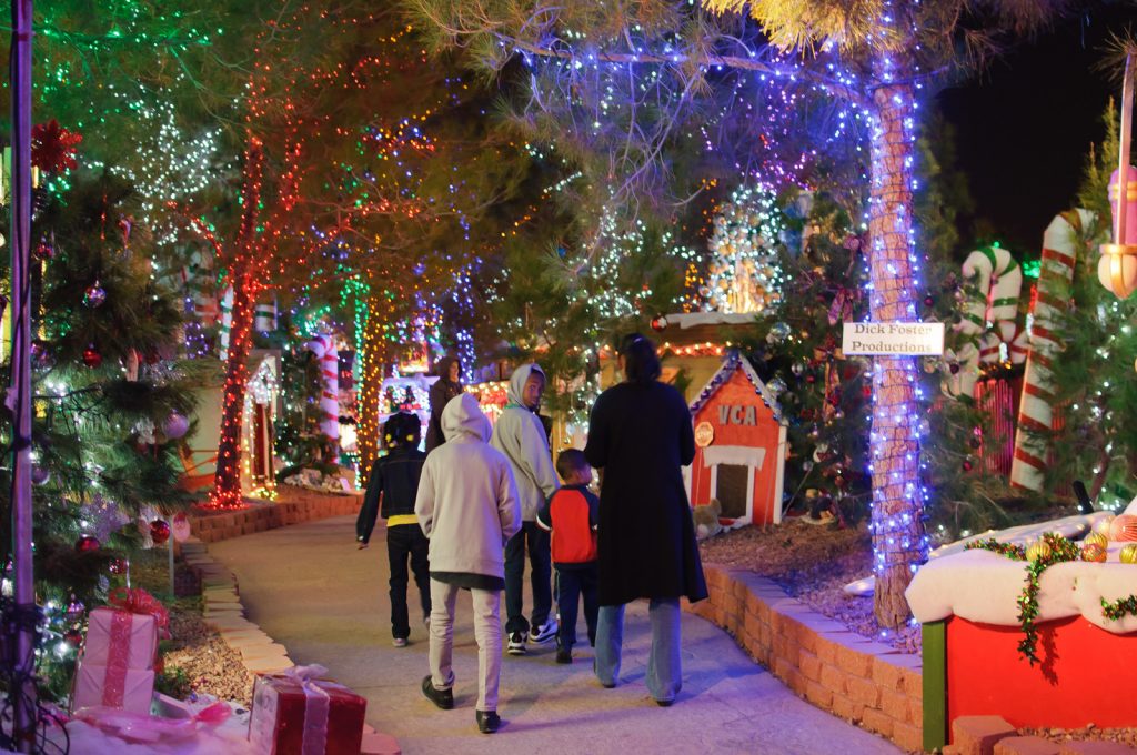 Objek Wisata Magical Forest Di Las Vegas